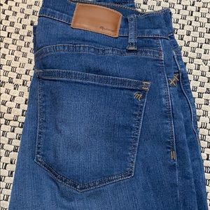 Madewell Roadtripper Jeans in Orson wash size 28